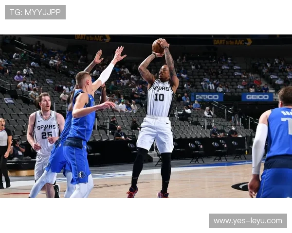 德罗赞中距离杀招持续高效，改变对手防守布局