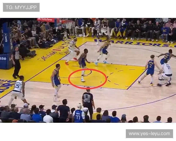 NBA赛场上的“防守三秒规则”：怎样才算违例？